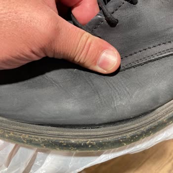 Erzurum Greyder Şubesinde Botların Yan Yapışkanları Açıldı, Garanti Süreci Sorunlu