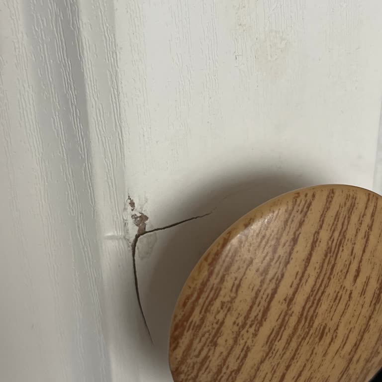 Yanlış Yatak Başlığı Ve Defolu Dolap Kapakları İçin Hızlı Çözüm Talebi