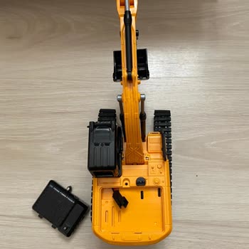 Toyz House Uzaktan Kumandalı Kepçe Oyuncağında Pil Eksikliği