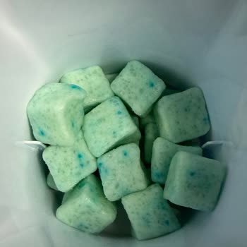 Vivident Cube Sakızının Aniden Erimesi Ve Yanıcı Nane Kokusu