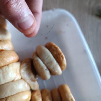 Baharat Evim Kuru İncir Paketinde Karbonat Ve Kargo Patlaması!