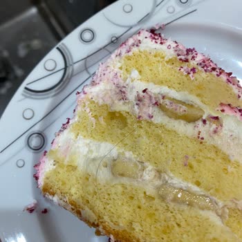 Hijyen Sorunu: Saç Kılı Pasta Ve Cevapsız İletişim