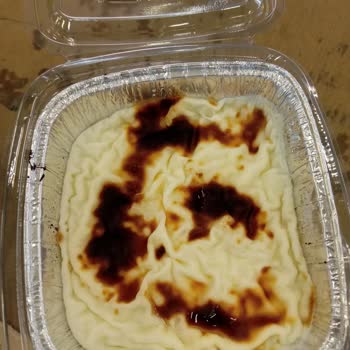 Pidem Restaurant Sefaköy Şubesinde Bozulmuş Sütlaç Müşteriyi Hastalığa Sürükledi