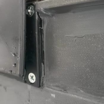 Yağmurlu Günlerde Sızdıran Cam Balkon, 40 Gün İçinde Çözülmedi Ve İlgisiz Hizmet