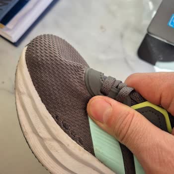 Amazon Adidas Kadın Yürüyüş Ayakkabısında Kısa Sürede Çatlama Ve 30 Gün İade Sınırı