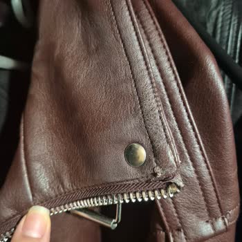 Bershka Suni Deri Cekette Boya Soyulması Ve Cevapsız Müşteri Hizmetleri