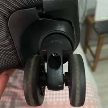 FLO’dan Gelen Kusurlu Valiz Ve Zor İade Süreci