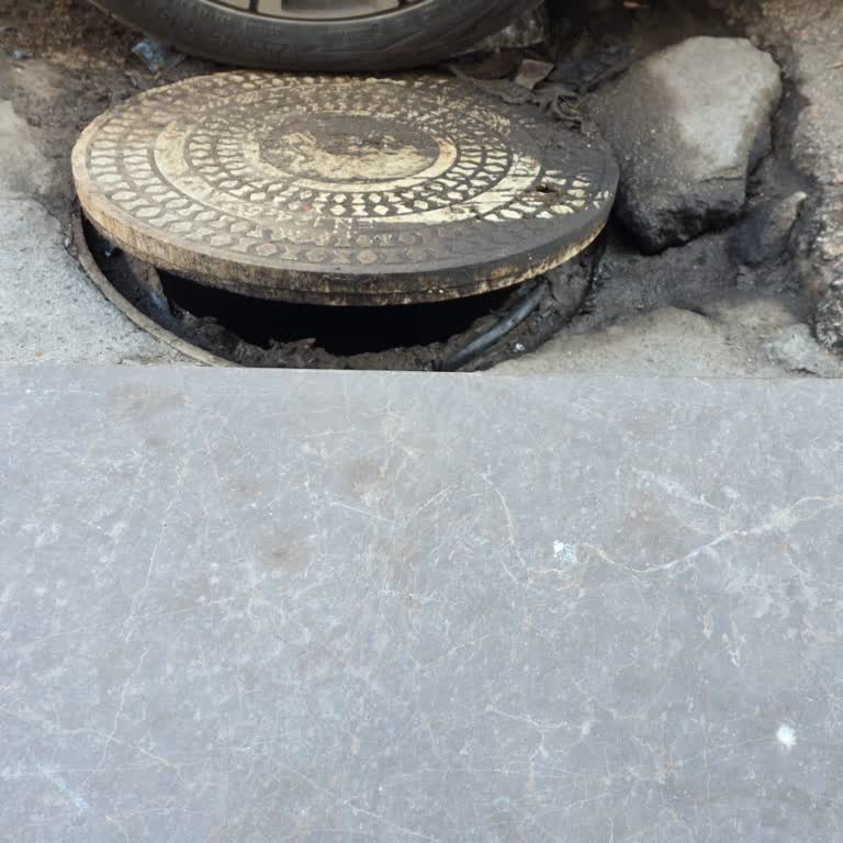 Osmangazi Belediyesi Veysel Karani Mahallesi 12. Mutlu Sokak’taki Çukurlara Acil Müdahale Talebi