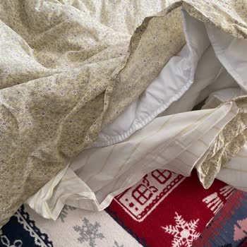 Balıkesir On Burda AVM’de English Home Nevresim Takımının Eksik Düğmesi