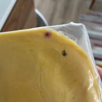 Akbal Market'ten Aldığım Tereyağında Küf Ve Renk Değişikliği Görüldü