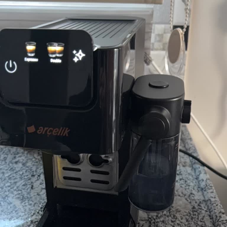 Arçelik Kahve Makinesi Süt Haznesi Çalışmıyor, Garanti Tamiri İstiyorum