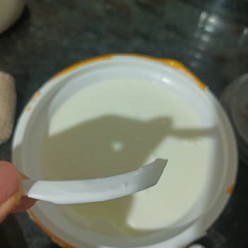 Onur Market Doğal Yoğurdunda Plastik Parça Bulunması Ve Gıda Güvenliği Endişesi