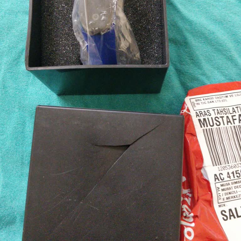 Saat Görsellerle Uyuşmuyor Ve Firma Yanıt Vermiyor