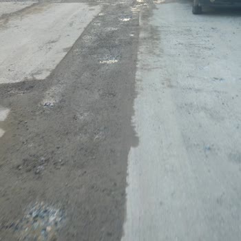 Gölcük Karaköprü Mahallesindeki Çukurlu Yollar Can Ve Mal Güvenliğini Tehdit Ediyor