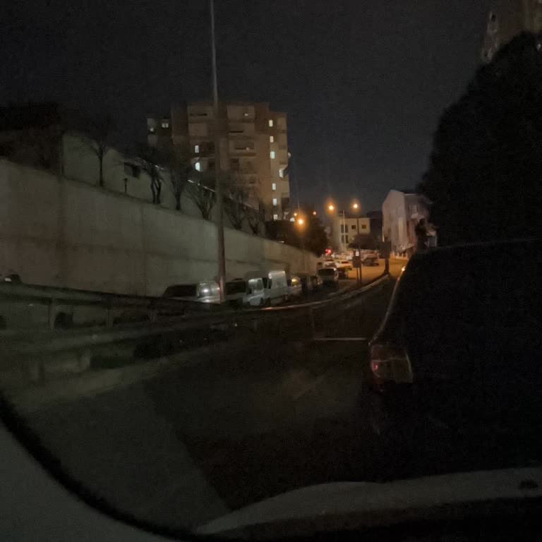 Karşıyaka 7449 Sokakta Aydınlatma Arızası, Kadın Ve Çocuk Güvenliği Tehlikede