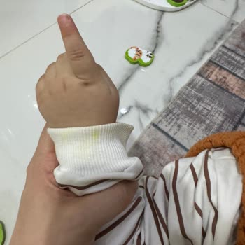 Bebek Diş Kaşıyıcısının Patlaması Ve Sıvı Güvenliği Endişesi