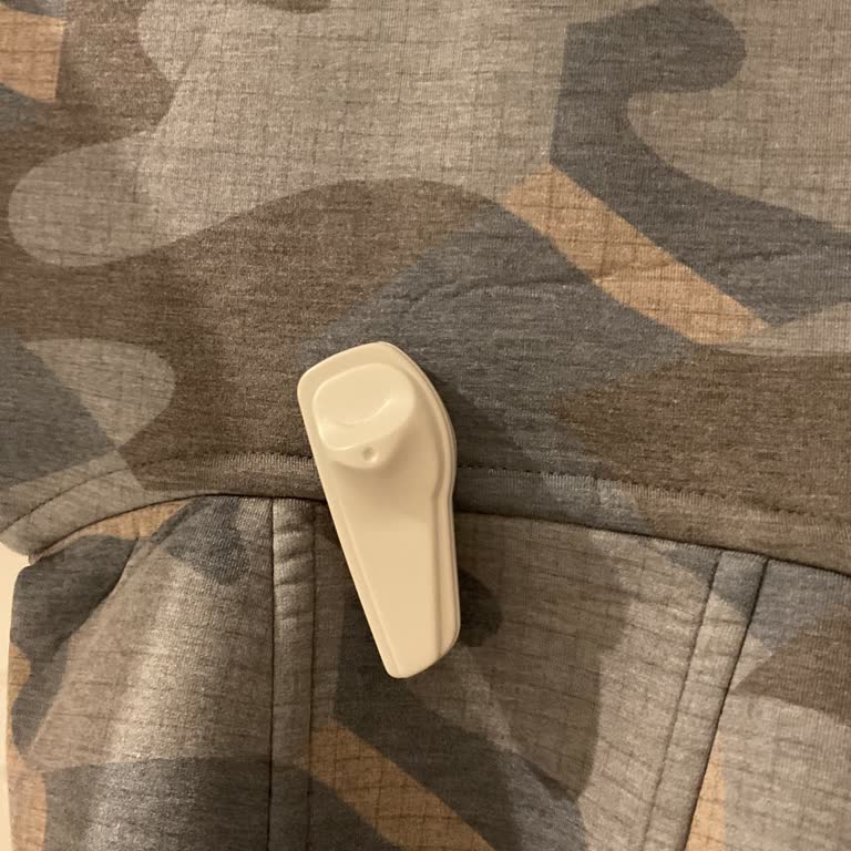 Intersport Alarmı Sökülmemiş Polar Teslim Edildi, Mağaza Çözüm Sunmuyor