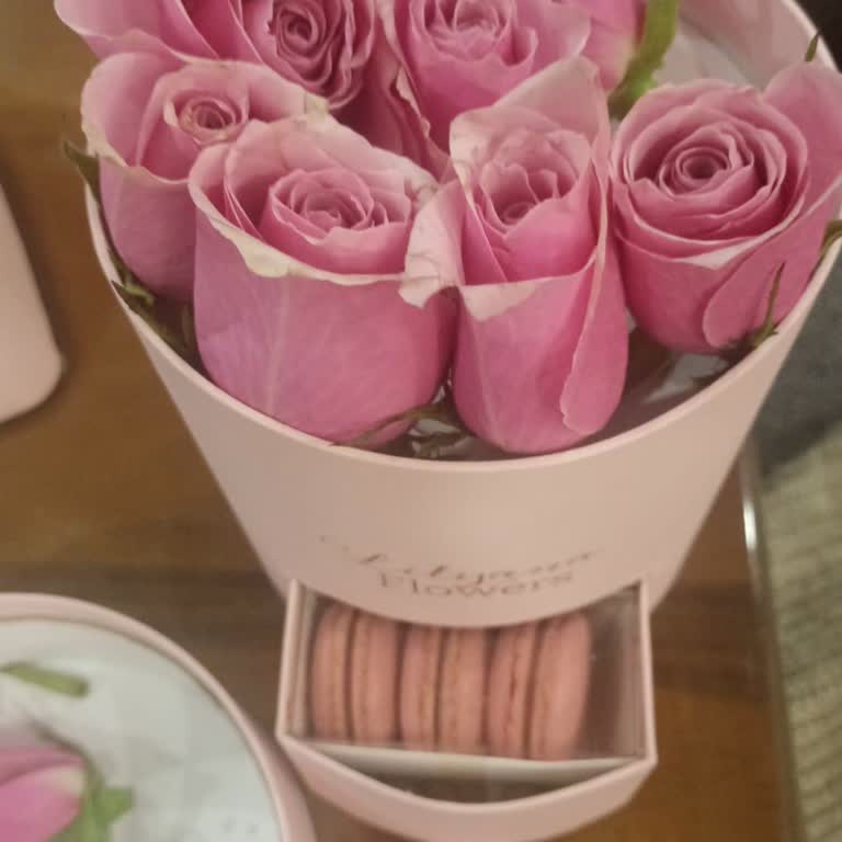 Lilyana Flowers Gönderilen Çiçekler Soluk, Cansız Ve Bazıları Kopmuş Bir Şekilde Teslim Edilmiş