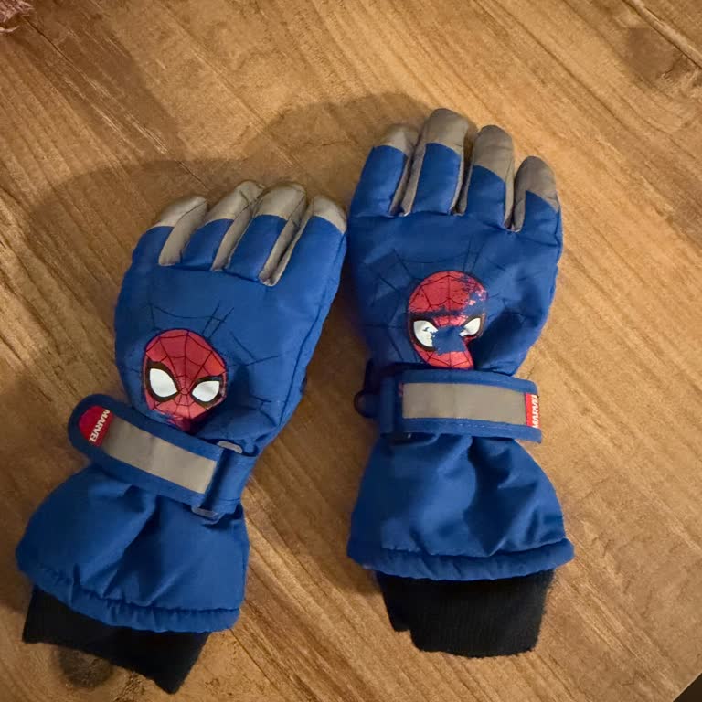 Spiderman Baskısı Bir Hafta İçinde Soldu, Ürün Değişimi İstiyorum