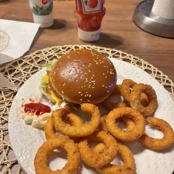 McDonald's Eksik Ürün Ve Dökülmüş İçecek Nedeniyle Müşteri Temsilcisinde İletişim Sorunu