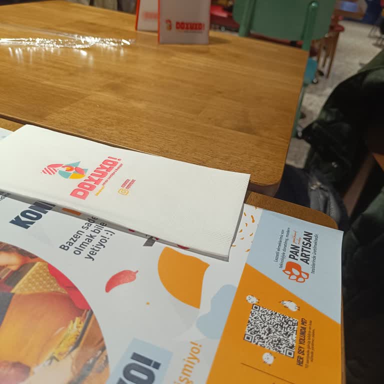 Kadıköy Doyuyo Şubesinde Müşteriye Cevap Vermeyen Çalışanın Kapatıcı Tavrı