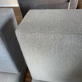 Gri Koltukta Büyük Leke Ve Bej Koltukta Eksik Parça İade Talebim Reddediliyor