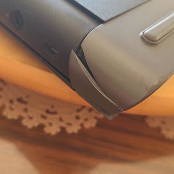 Elektrofoni'den Kırılan Laptop, Fazla Ücret Ve İlgisiz Geri Ödeme Süreci