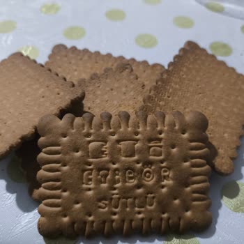 Yanık Tadına Sahip Etibör Sütlü Ürününde Sağlık Ve Kalite Endişesi