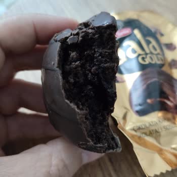 Kapalı Ambalajda Yarım Isırılmış Kek Ve Hijyen Sorunu