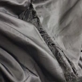 Montta Tüylenme Ve Yırtık, Trendyol Ve Pull And Bear'dan Yanıt Gelmedi