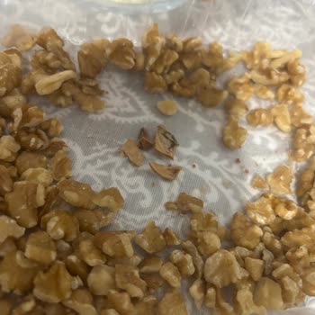 Bebek İçin Aldığım Cevizde Kabuk Parçaları Ve Sağlık Riski