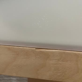 Kırık Ve Yanlış Ölçülerdeki Etkinlik Masası Ve Sandalyeler İçin Marlo Kids’ten Şikayet