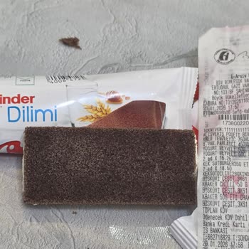 BİM'den Kinder Süt Dilimi'nde Mantar Benzeri Kirlilik