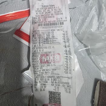 BİM'den Kinder Süt Dilimi'nde Mantar Benzeri Kirlilik