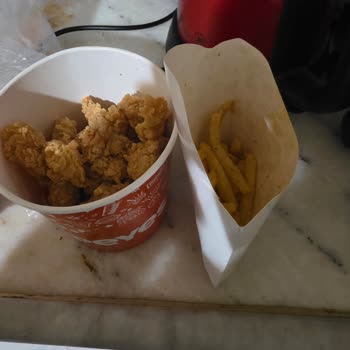 Popeyes’te Bayat Ve Soğuk Patates, Cevapsız İade Talebi
