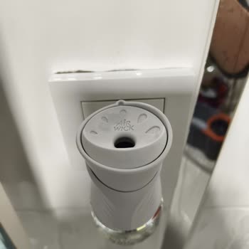 Air Wick Elektrikli Koku Cihazı Hiç Koku Vermedi Ve İade İmkânı Yok