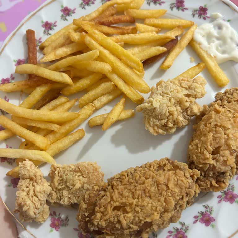 Popeyes Şubesinde XL Maxi Menü Ve Sandviçli Maxi Kova Eksik Gelmesi Ve Restoranın Kapalı Olması