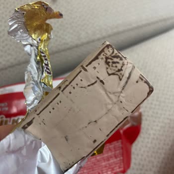 Ülker Sütlü Çikolatası Bozulmuş Renk Ve Kötü Tat