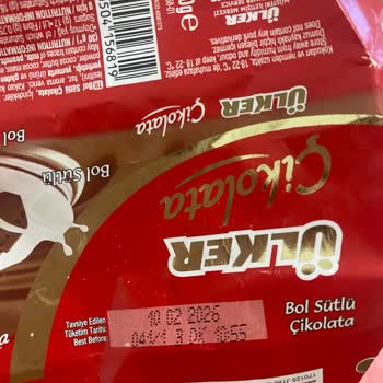 Ülker Sütlü Çikolatası Bozulmuş Renk Ve Kötü Tat