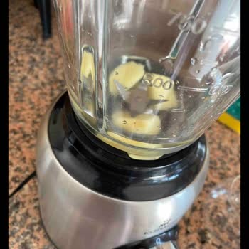 Karaca Cam Hazneli Smoothie Blender Bıçağı Dönmemeye Başladı