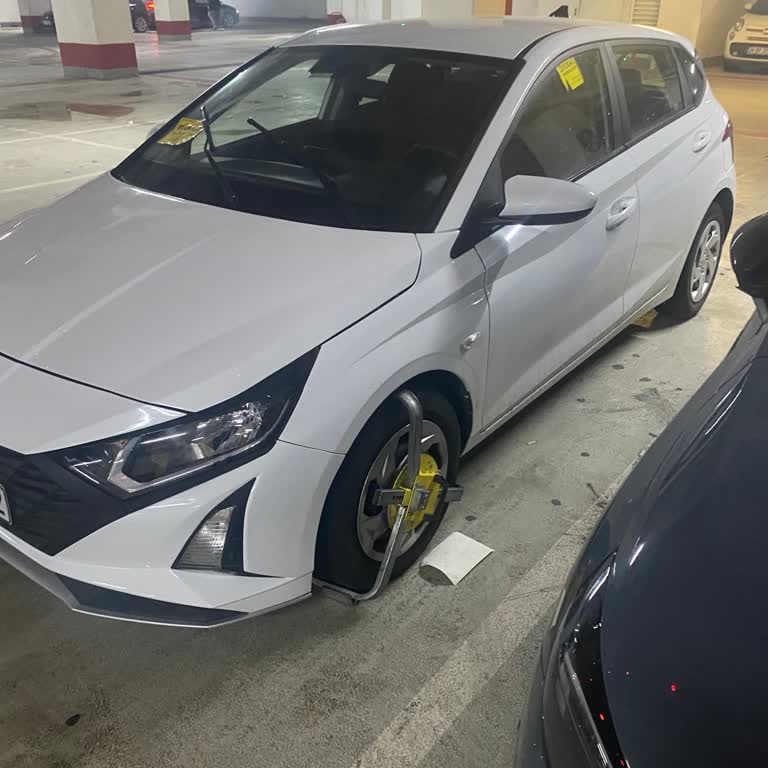 Araba Kilitli Ve Kullanılamaz, Soğukta Çocuklu Aile Mağdur, Ücret İadesi Bekliyor