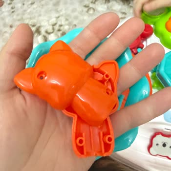 Eksik Parçalar Ve Uyum Sorunu Olan Baby Plus Aktivite Masası