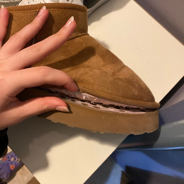 Ugg Ayakkabısının Çabuk Bozulması Ve Yorum Engellenmesi