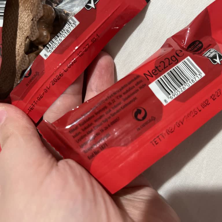 Köşem Market’ten Alınan Eti Wanted Karamel Çikolata Şekil Bozukluğu Ve Son Kullanma Tarihi Endişesi