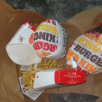 Burger King Türkmenbaşı Şubesinde Sipariş Eksik Ve Paketi Açmak Zor