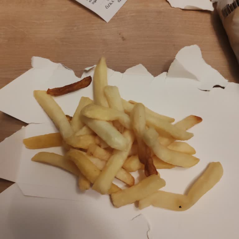 Maydonoz Döner Patates Miktarı Yetersiz, Kalitesi Ve Tadı Hayal Kırıklığı Yarattı