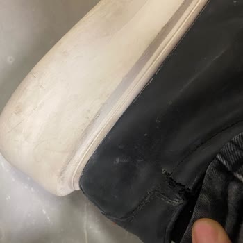 Tekrarlayan Dikiş Patlaması Ve Binlerce Lira Mağduriyeti