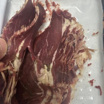 Migros Pastırmasında Yeşil Lekeler: Gıda Güvenliği Endişesi