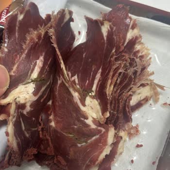 Migros Pastırmasında Yeşil Lekeler: Gıda Güvenliği Endişesi