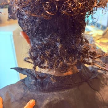 Syoss Keratin Saç Köpüğü'nde Beyaz Dökülme Sorunu Ve Değişim Talebi